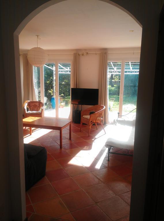 Entre Nimes Et Arles Villa Bellegarde  ภายนอก รูปภาพ