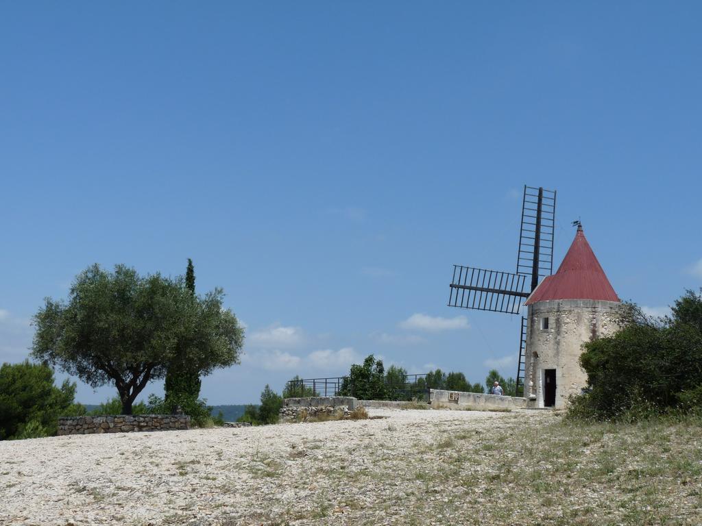 Entre Nimes Et Arles Villa Bellegarde  ภายนอก รูปภาพ