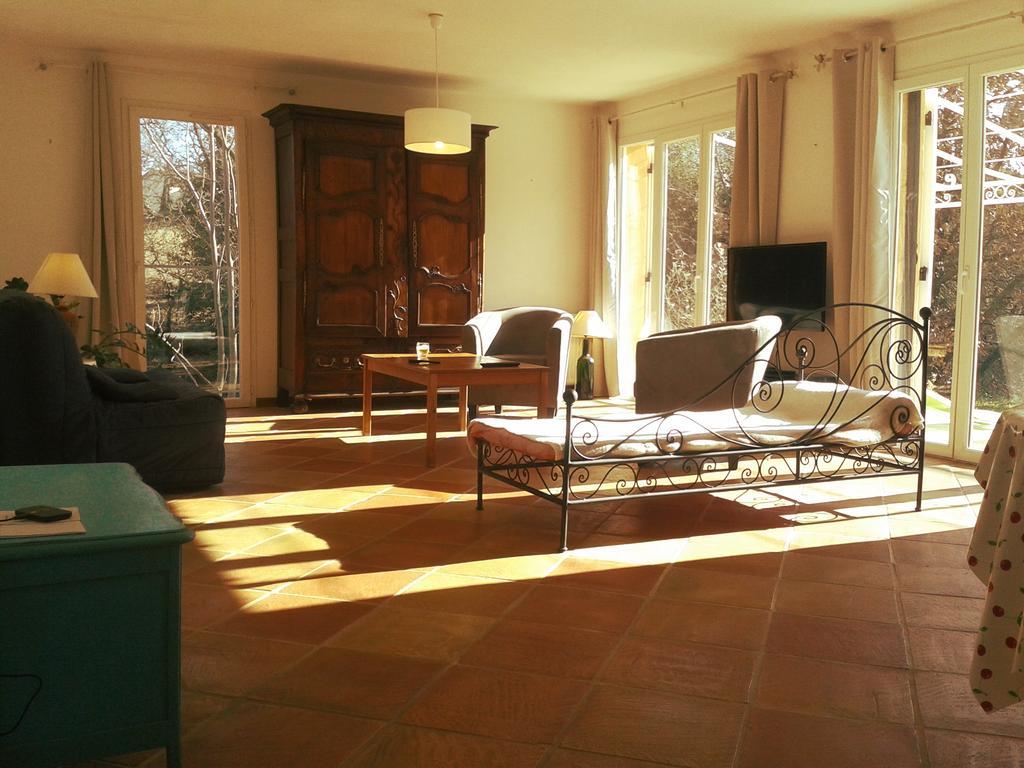 Entre Nimes Et Arles Villa Bellegarde  ภายนอก รูปภาพ